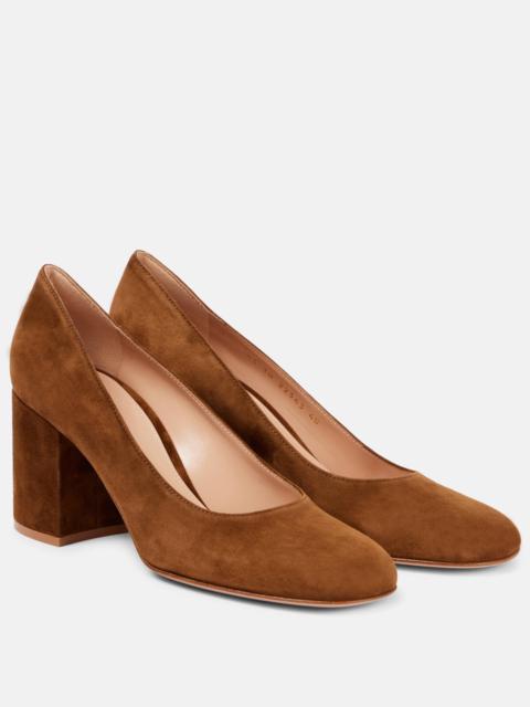 Suede pumps