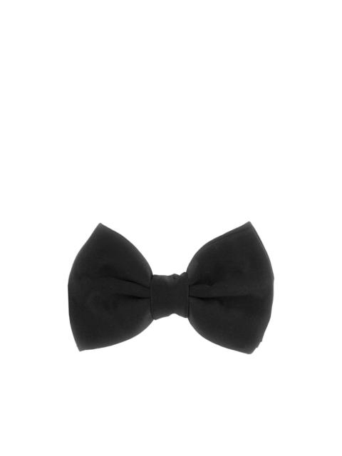 black bow tie