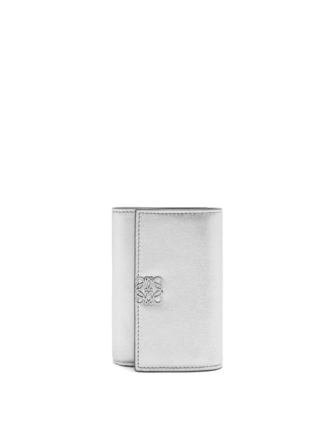 Puffer Anagram small vertical wallet in shiny nappa calfskin