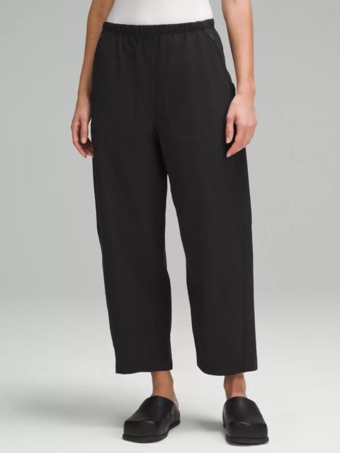 Lightweight Mid-Rise Barrel-Leg Cropped Pant
