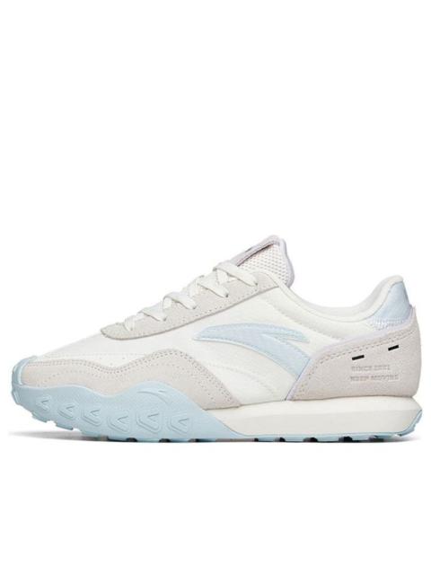 (WMNS) ANTA Life Series Sneakers 'White Blue' 122218856-4