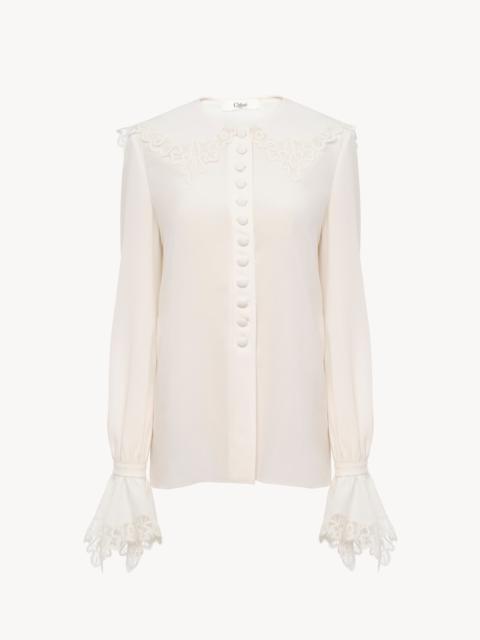 FLUID BLOUSE IN CRÊPE DE CHINE & LACE