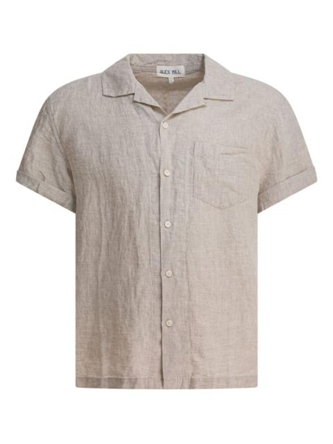 chest-pocket short-sleeve shirt