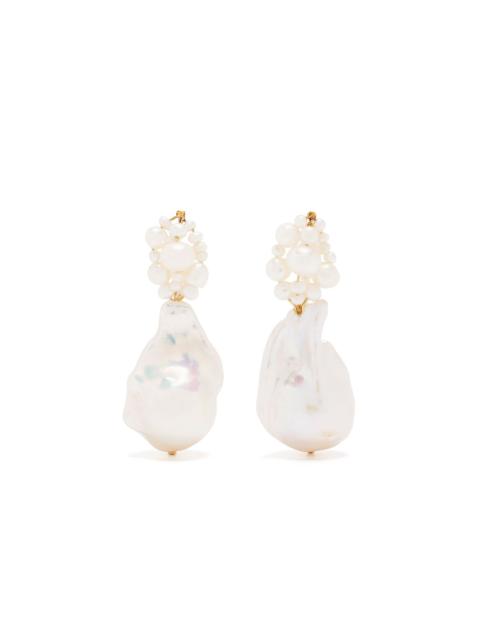 TRA-LA-LA pearl earrings