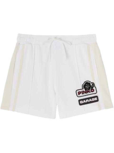 logo-patch shorts