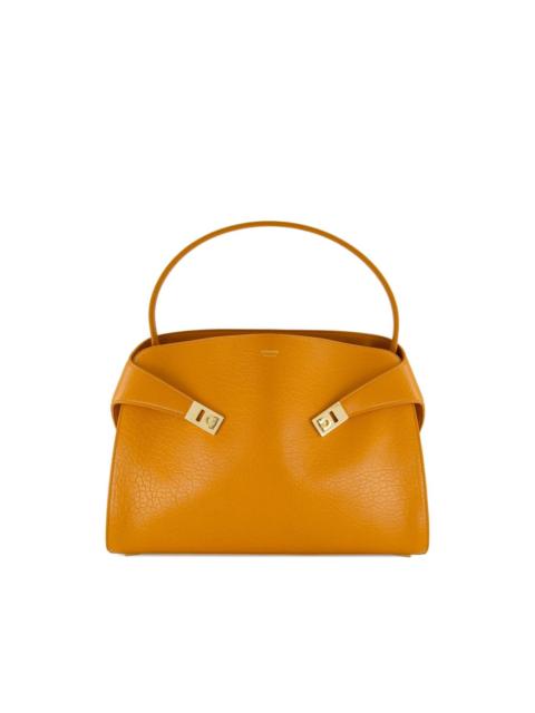 medium Hug maxi-grain leather shoulder bag