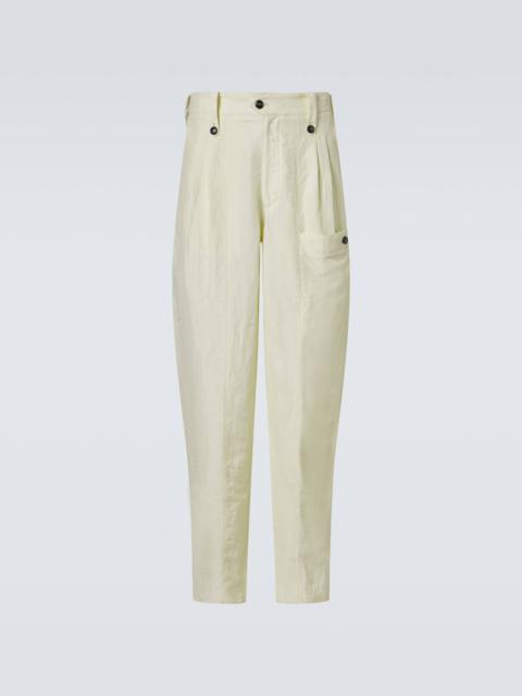 Pleated tapered pants