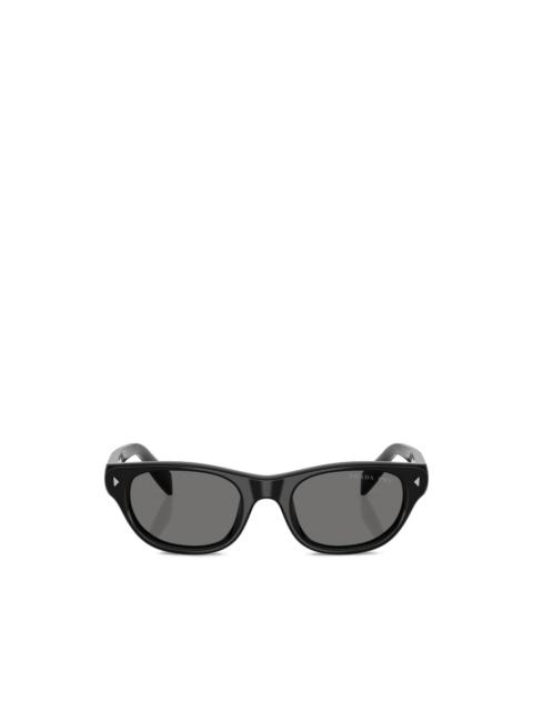 oval-frame sunglasses