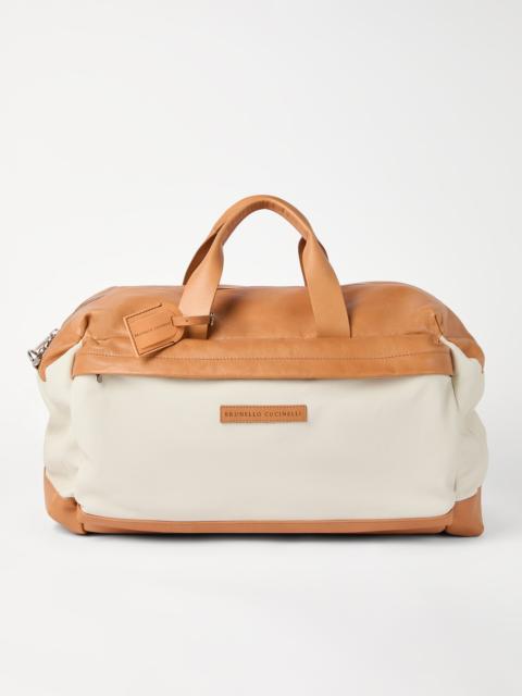 Grained calfskin and cowhide active bag