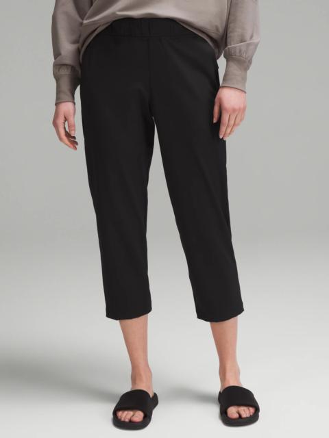 Luxtreme Slim-Fit Pull-On Mid-Rise Cropped Pant