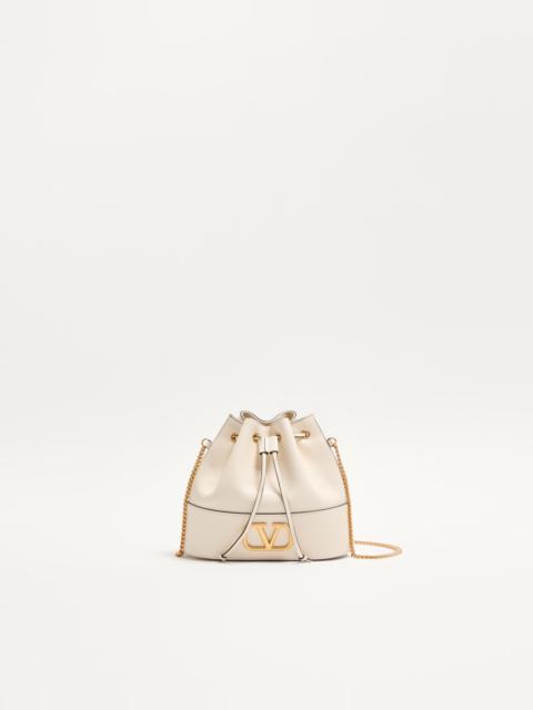 MINI BUCKET BAG IN NAPPA WITH VLOGO SIGNATURE CHAIN