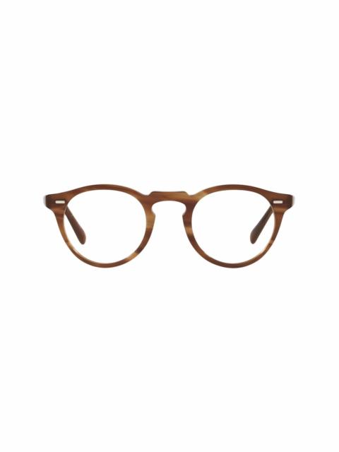 Gregory Peck round glasses