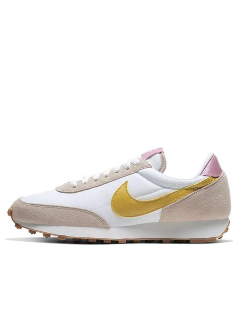 (WMNS) Nike Daybreak 'Fossil Stone Saffron Quartz' CK2351-200