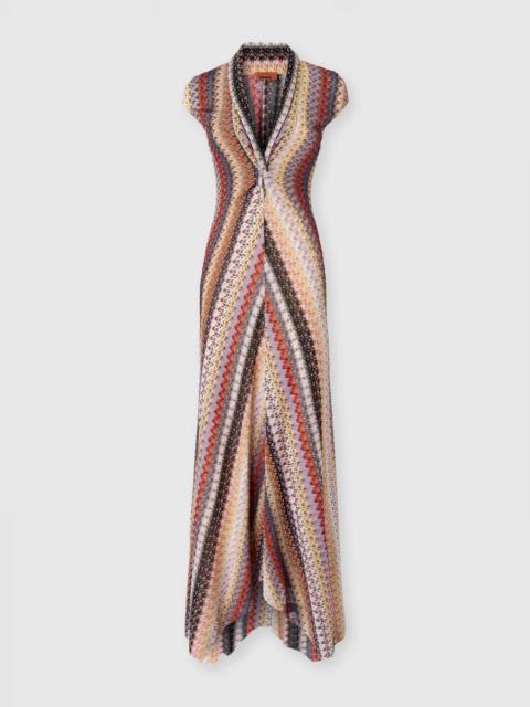 Long Dress with Knot and Neckline