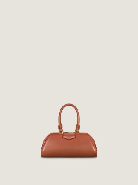 MINI ANTIGONA EAST-WEST BAG IN BOX LEATHER