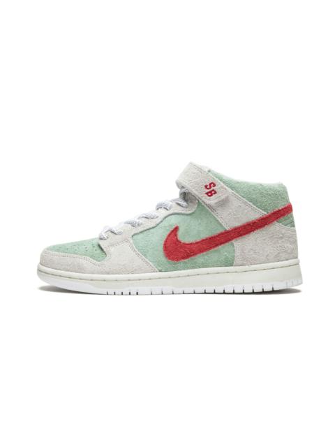 sb dunk white widow