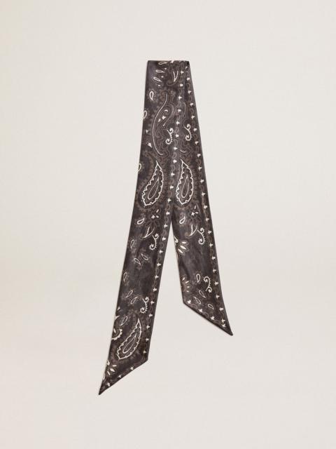 Ribbon in black silk twill with paisley pattern