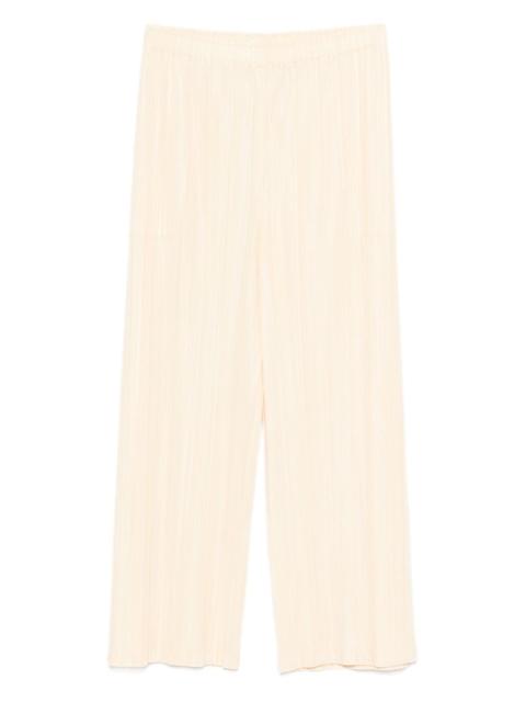 pleated trousers