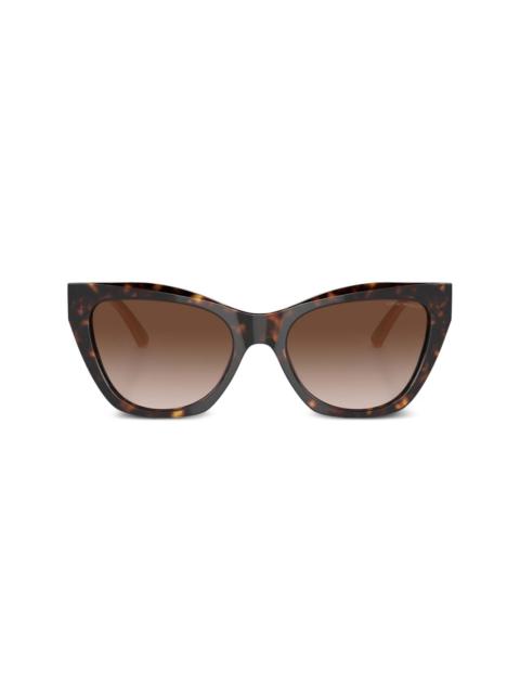 cat-eye sunglasses