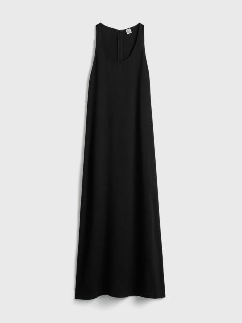 Scoop-neck sablé dress black