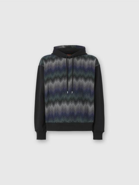 Hoodie with zigzag insert