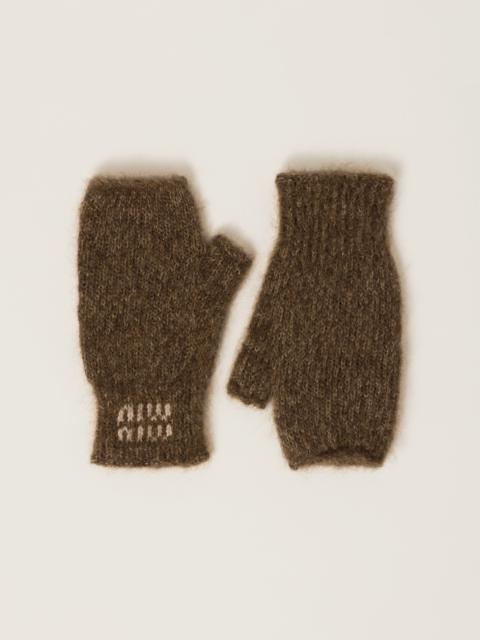 Wool and mohair gloves