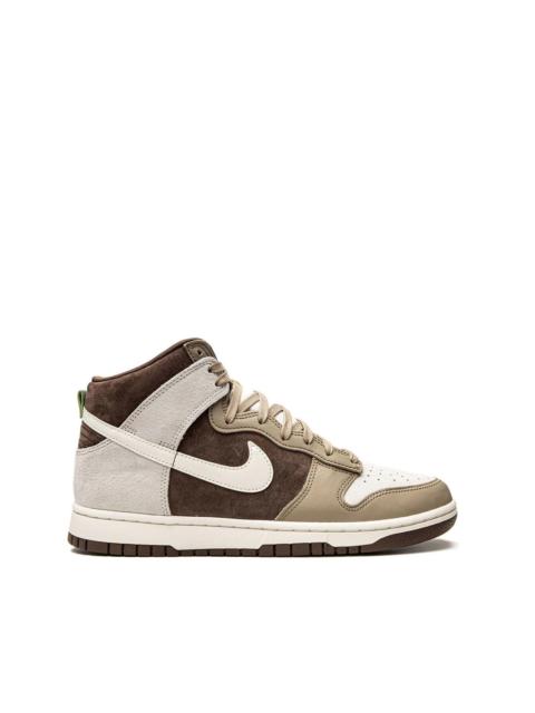 Dunk High “Light Chocolate” sneakers