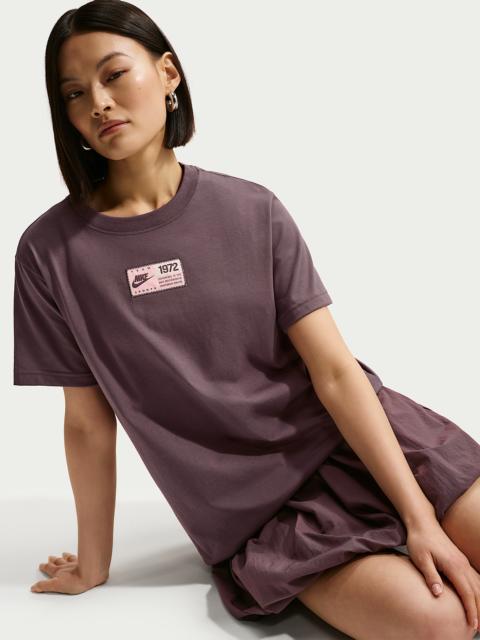 Nike Sportswear Classic Women's Oversized T-Shirt