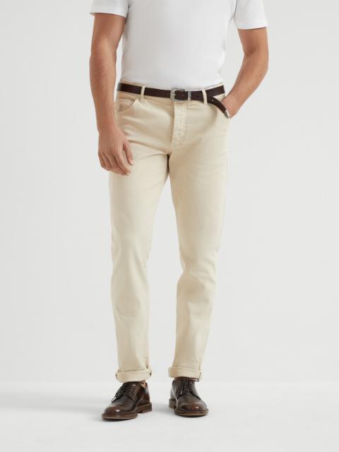 Garment-dyed slim fit trousers in comfort cotton lightweight denim