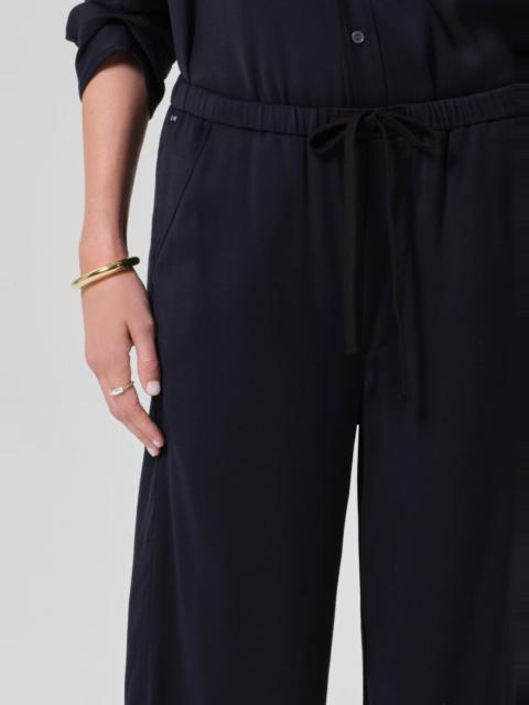 Bubble Pull On
In Navy