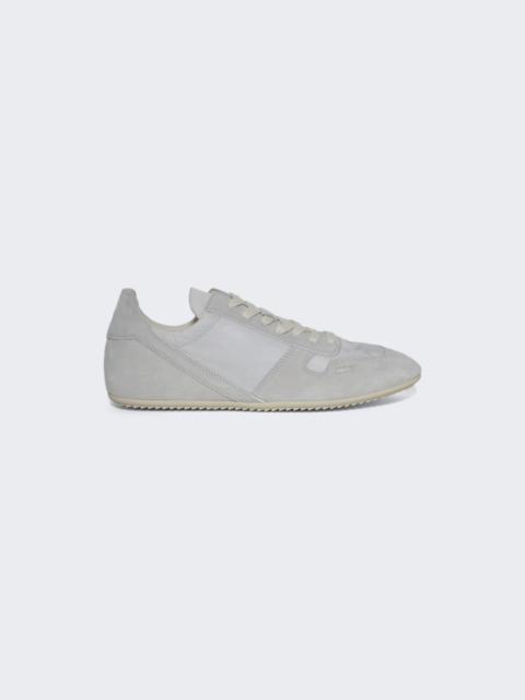 Minimal Low Top Sneakers Milk