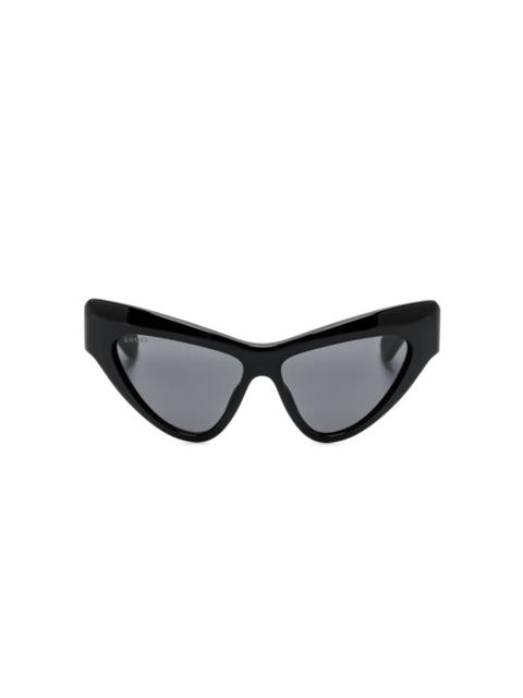 cat-eye frame sunglasses