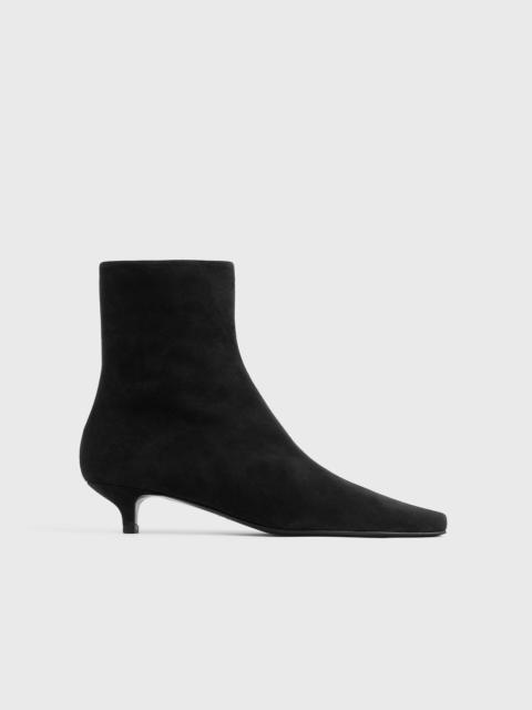 Slim suede ankle boots black