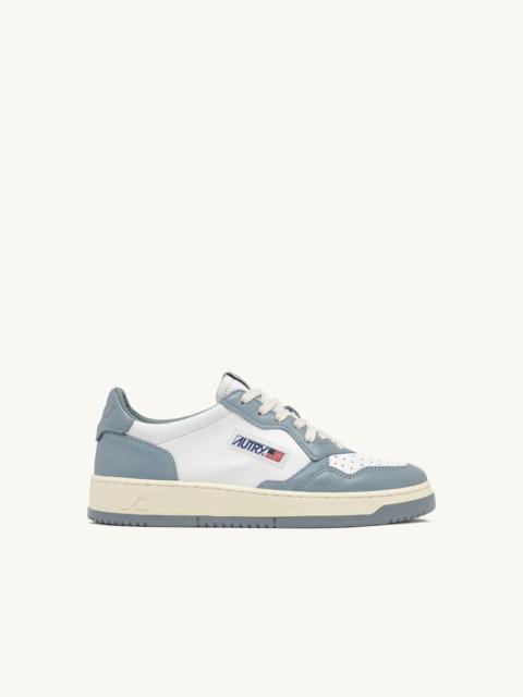 MEDALIST LOW BICOLOR SNEAKERS IN WHITE AND SILVER BLUE LEATHER