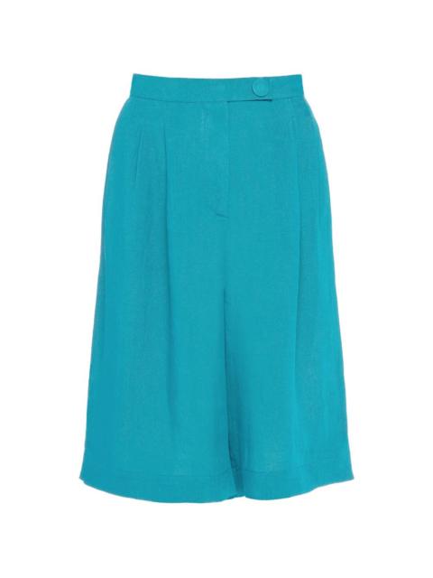 pleated bermuda shorts