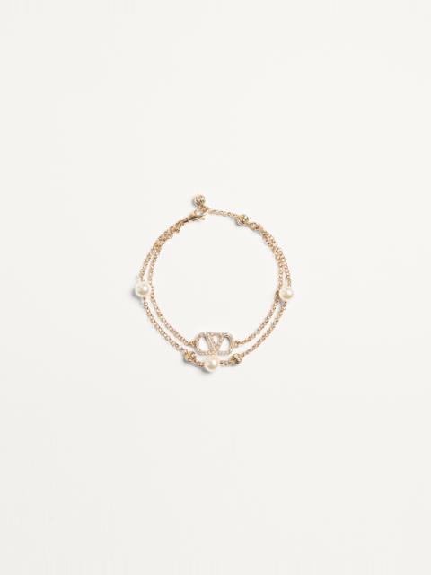 VLOGO SIGNATURE BRACELET IN METAL, PEARLS AND SWAROVSKI® CRYSTALS