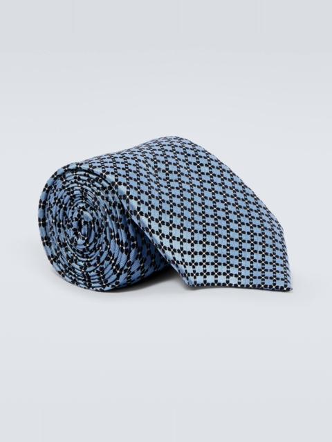Silk tie