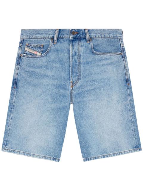 logo-patch straight-leg denim shorts