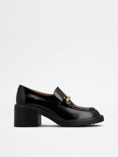 LOAFERS IN LEATHER - BLACK