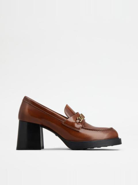 LOAFERS IN LEATHER WITH HEEL - BROWN