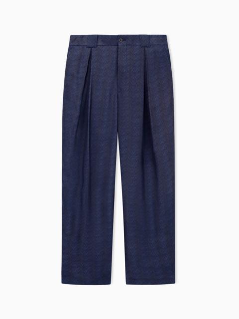 SINGLE-PLEAT TROUSERS IN A VISCOSE CHEVRON
