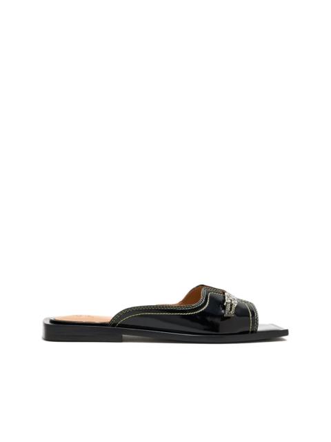 contrast-stitching sandals