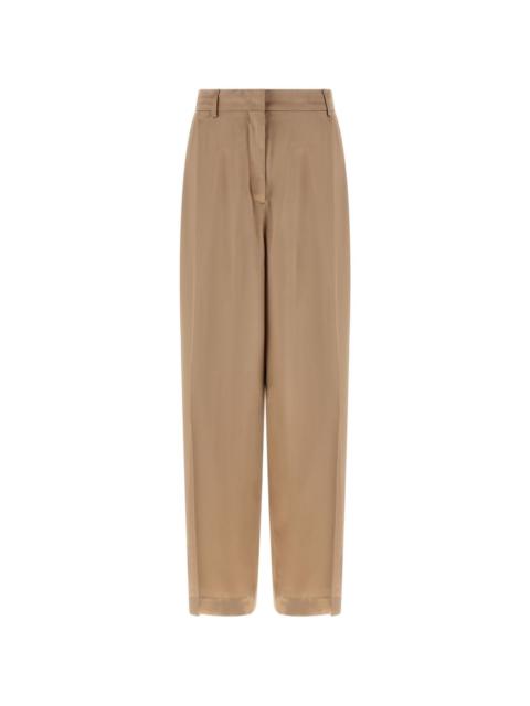 stretched pleat wide trousers
