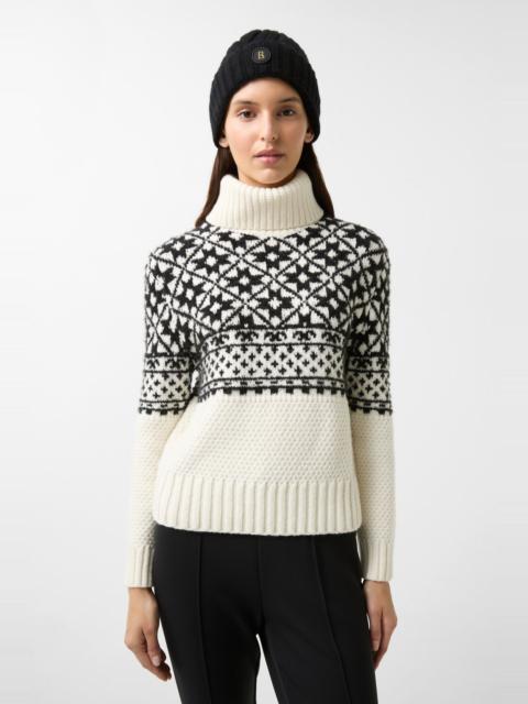Nadia Turtleneck sweater in Off-white/Black