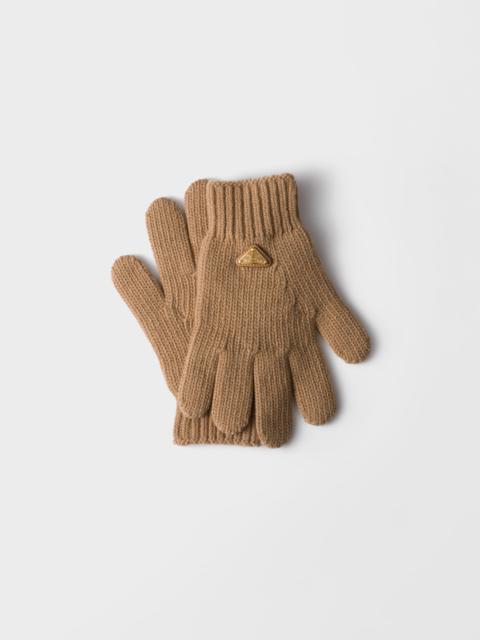 Wool gloves