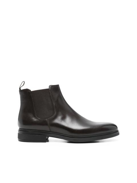 pull-tab Chelsea boots