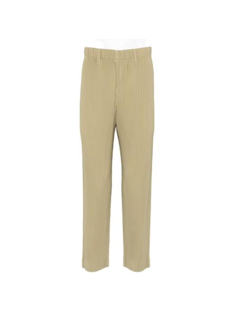 pleated tapered trousers