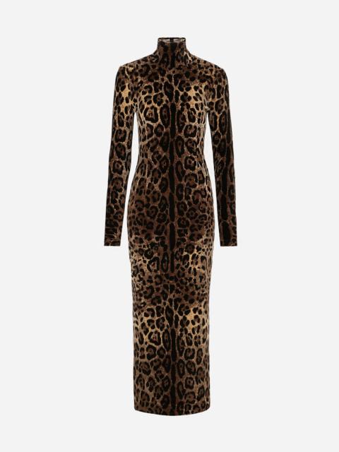 Long chenille dress with jacquard leopard design