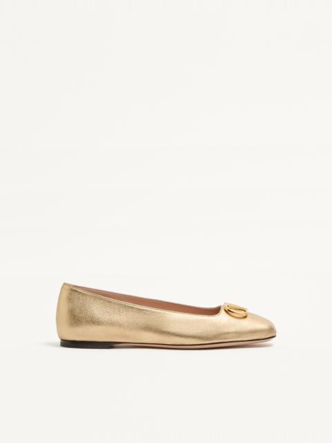 VLOGO SIGNATURE BALLERINA IN LAMINATED NAPPA LEATHER