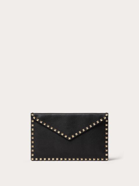 ROCKSTUD GRAINY CALFSKIN ENVELOPE POUCH